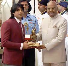 File:Neeraj Chopra at Arjuna Award 2018-1.png - Wikimedia Commons